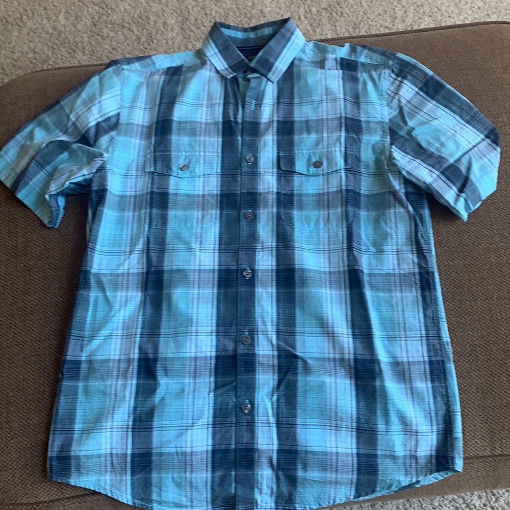 Men’s Alfani short sleeve shirt